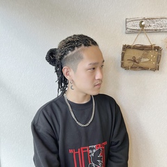 靏　剣太郎